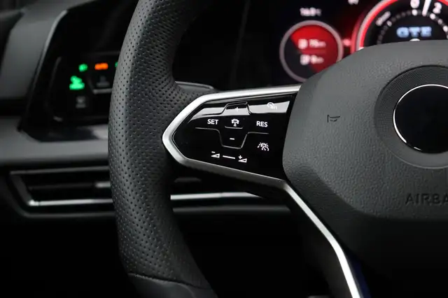Volkswagen Golf view 13