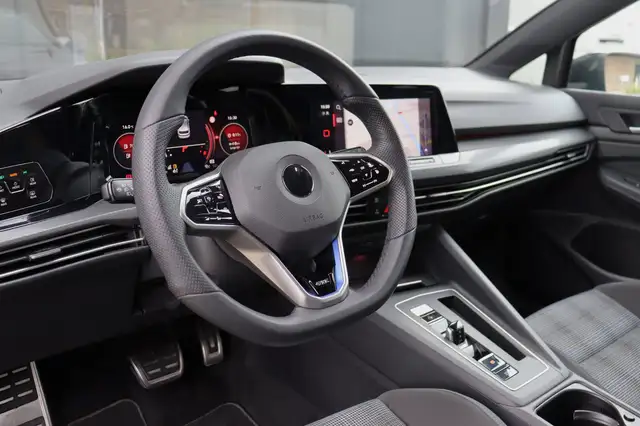Volkswagen Golf view 18