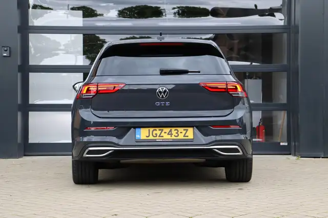 Volkswagen Golf view 23