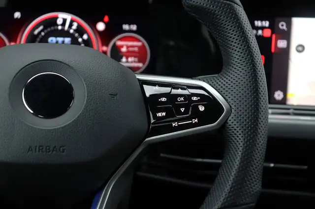 Volkswagen Golf view 14