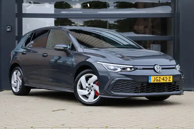 Volkswagen Golf view 6