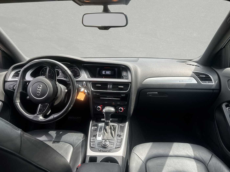 Audi A4 Avant 2.0 TFSI quattro Attraction — photo 4