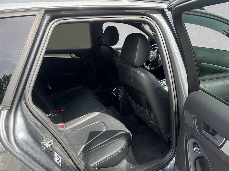 Audi A4 Avant 2.0 TFSI quattro Attraction — photo 5