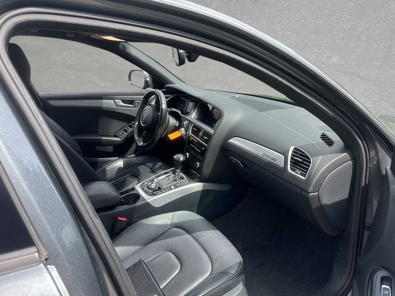 Audi A4 Avant 2.0 TFSI quattro Attraction — photo 3
