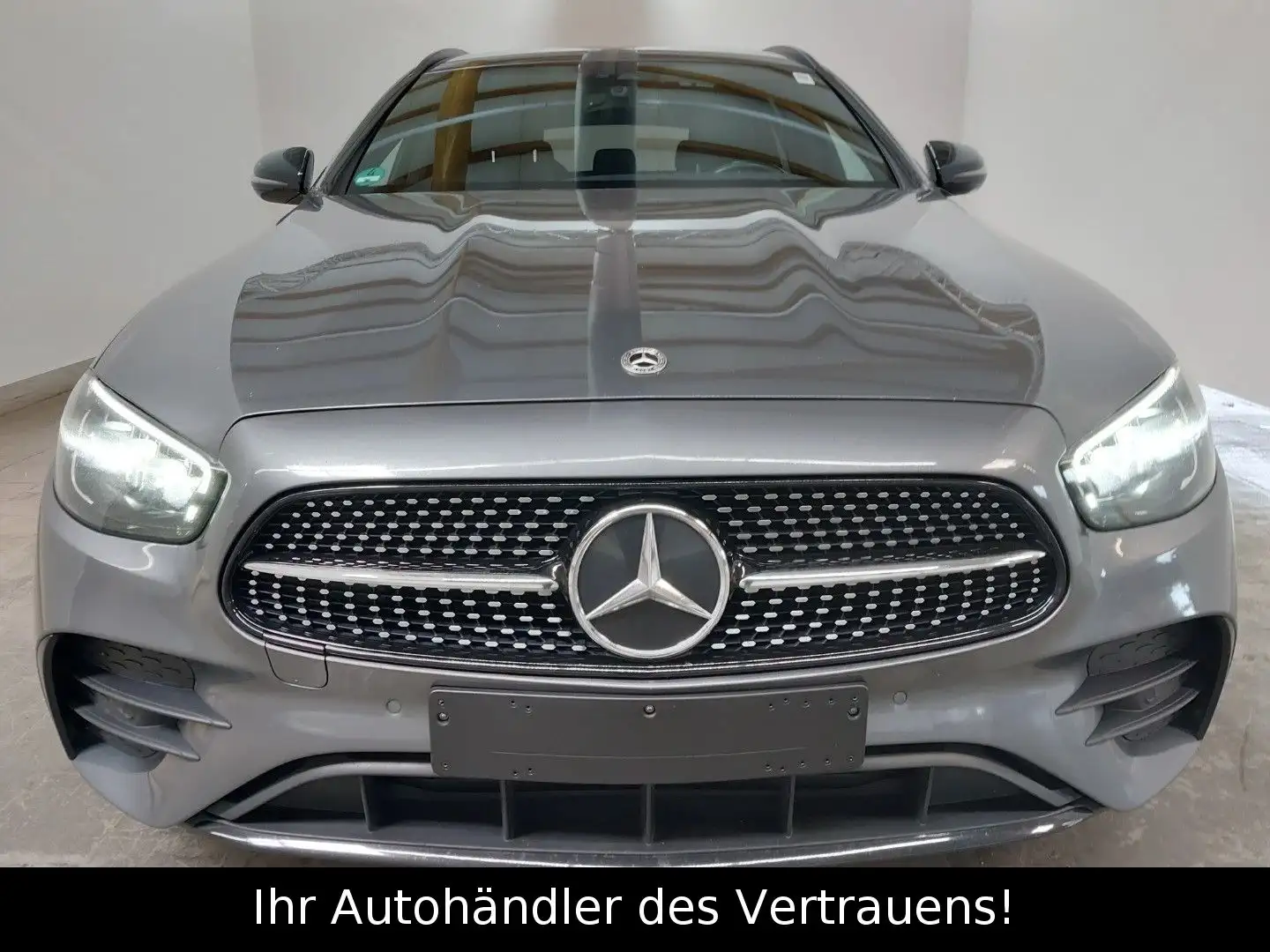 Mercedes-Benz E 220 d*AMG-Line*Burmester*AHK*Kamera*MBUX*NIGHT Grau - 2