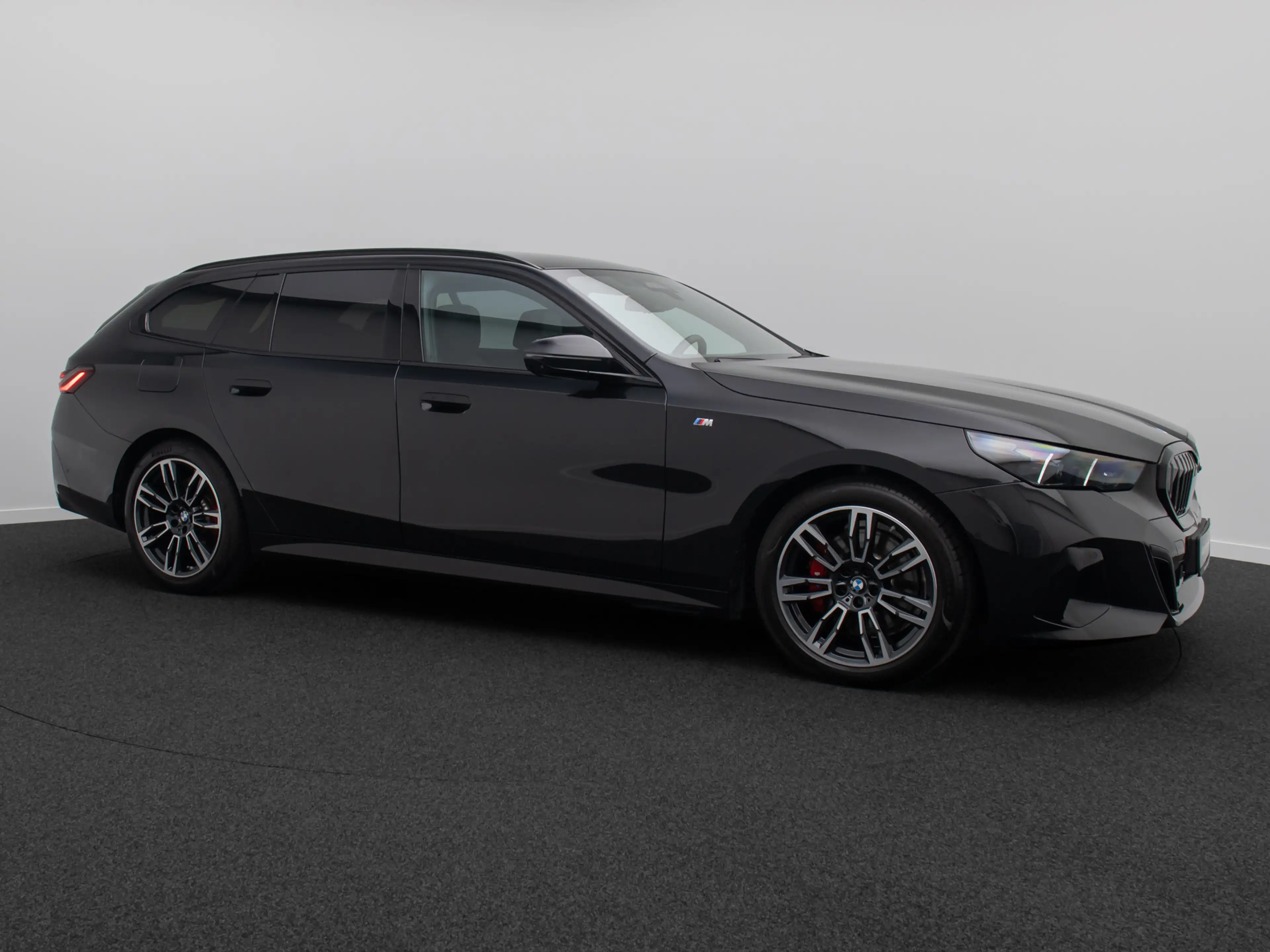 BMW 520 M Sport 360°H K Alarm DAB HUD Belüftung 19 — photo 4