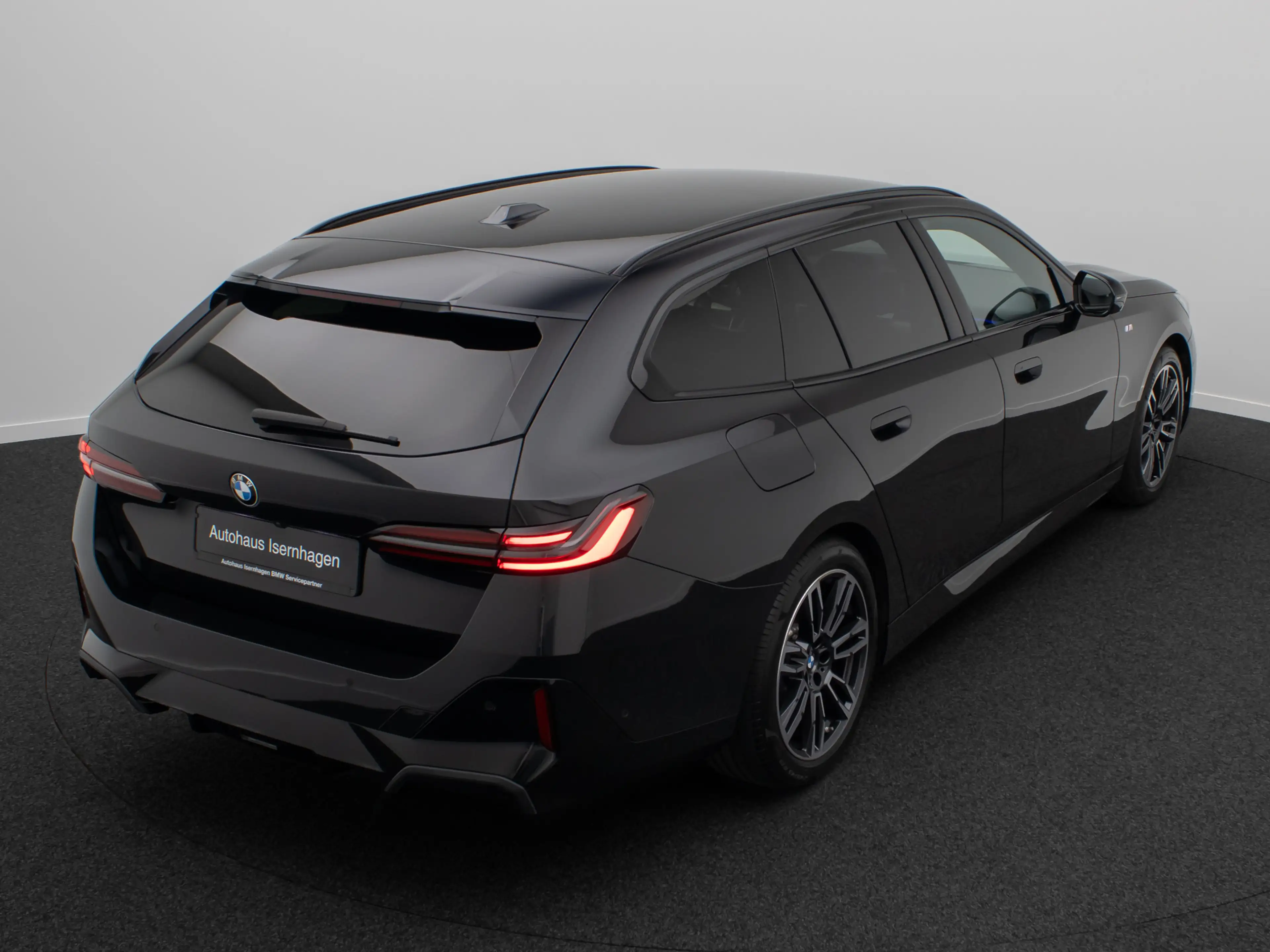 BMW 520 M Sport 360°H K Alarm DAB HUD Belüftung 19 — photo 7