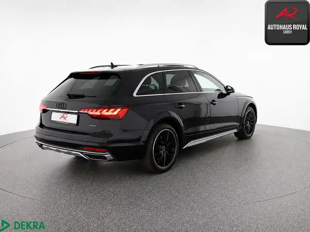 Audi A4 view 4