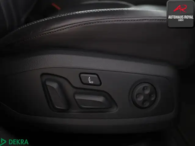Audi A4 view 11