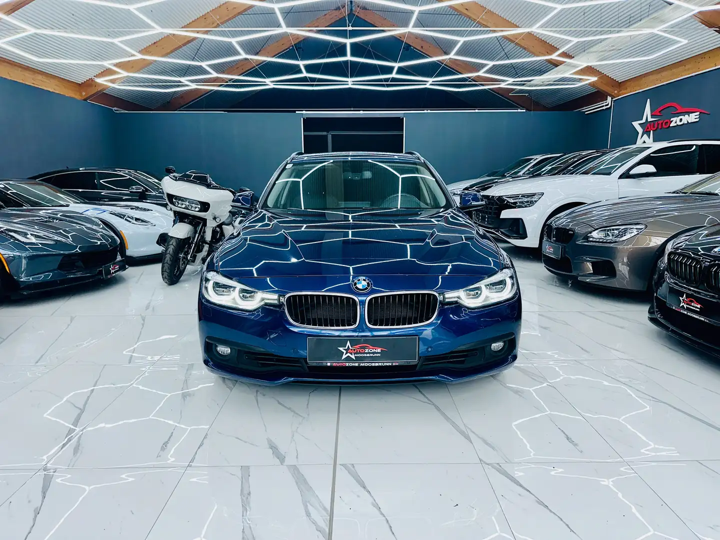 BMW 330 330 ix Advantage /Standheizung / LED Scheinwerder Blau - 2