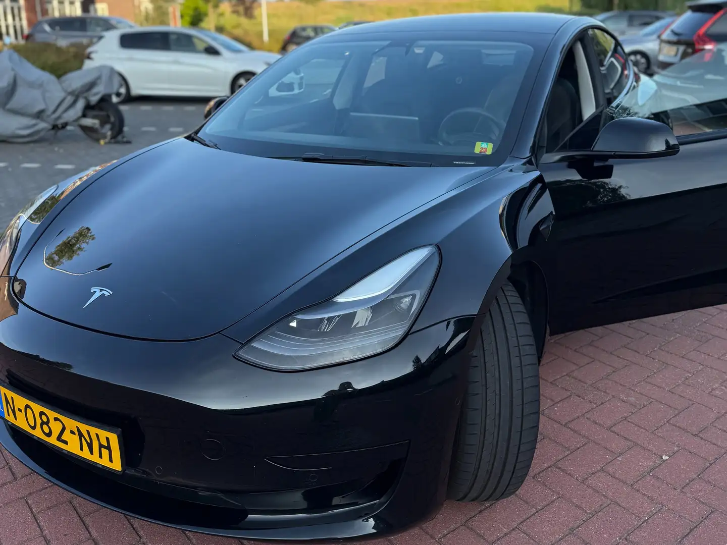 Tesla Model 3 Model 3 Stnd.RWD Plus 60kWh Enhanced Autopilot BTW Zwart - 1