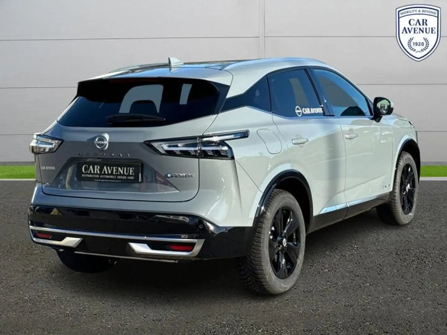 Nissan Qashqai TEKNA Grijs - 2