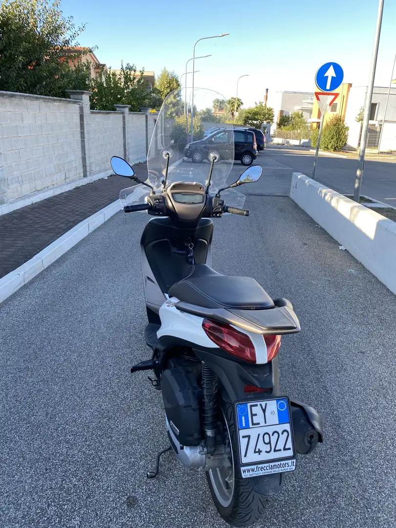 Piaggio Medley 125 ABS Белый - 1