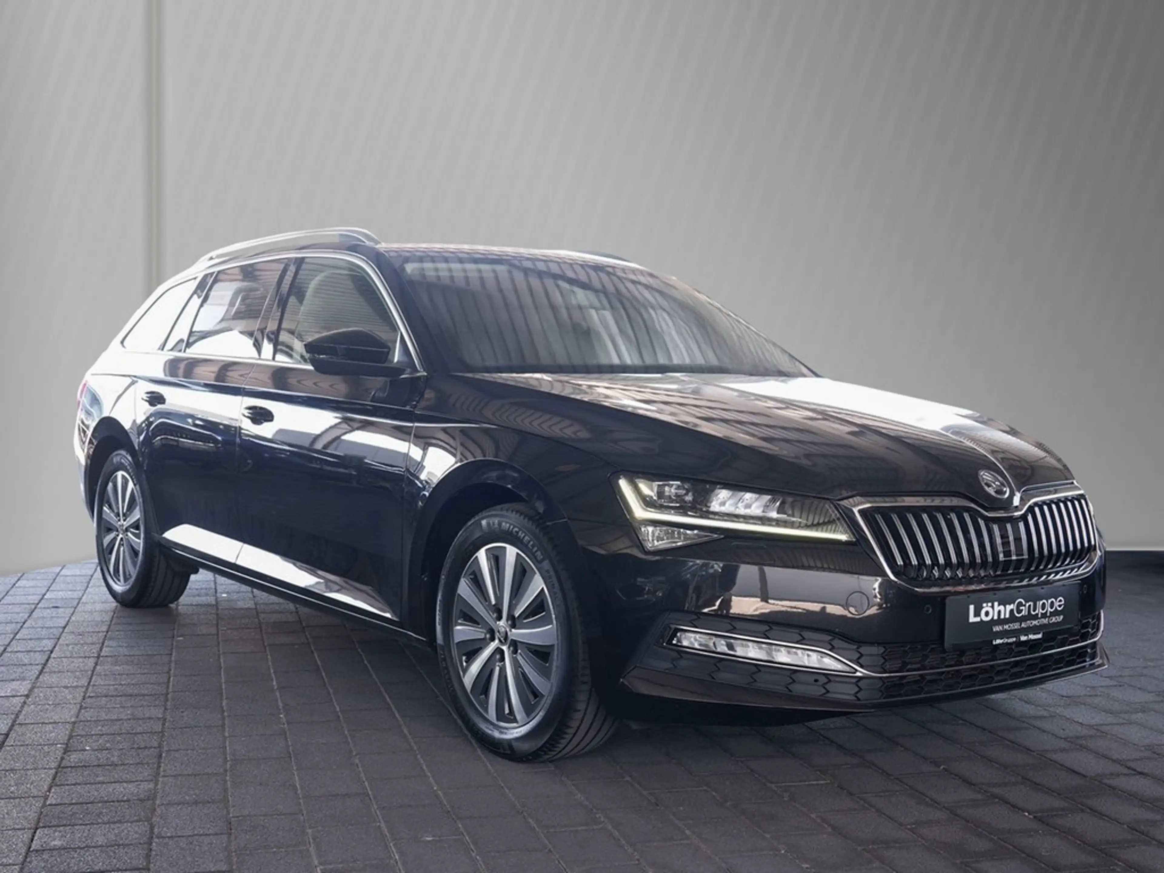 Skoda Superb Combi 2.0 TDI DSG Style AHK/Navi/LED — photo 3