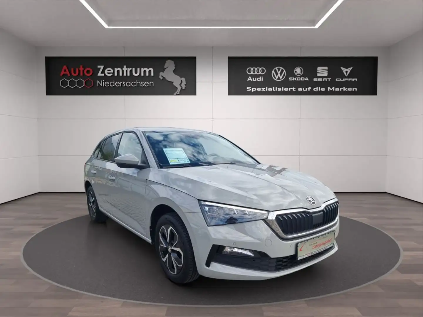 Skoda Scala 1.6 TDI DSG Drive 125 CarPlay-Android VOLL-LED Grau - 1
