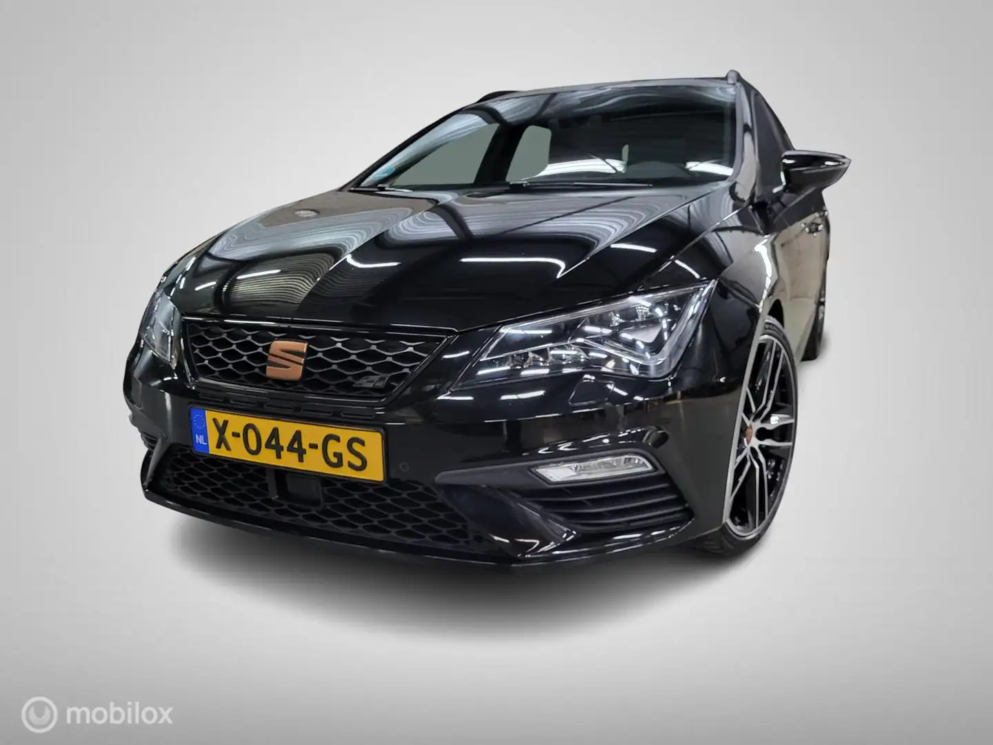 SEAT Leon ST 2.0 TSI 4DRIVE CUPRA/Pano/Acc/Virtual dashboard Zwart - 1