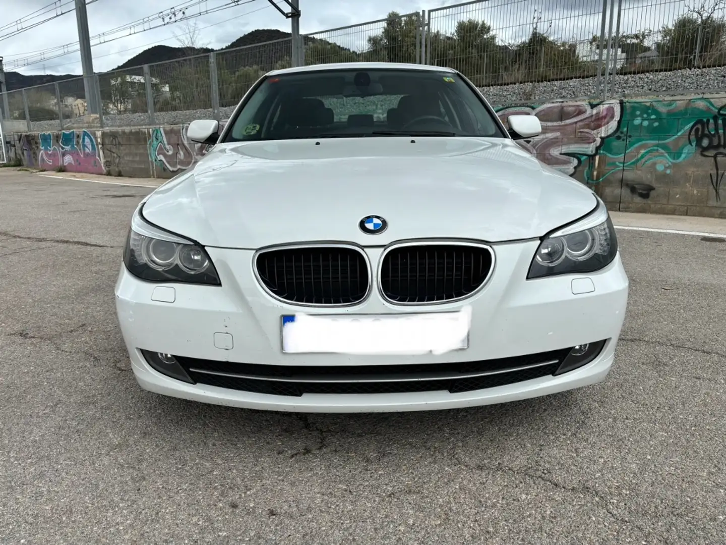 BMW 520 520d bijela - 1