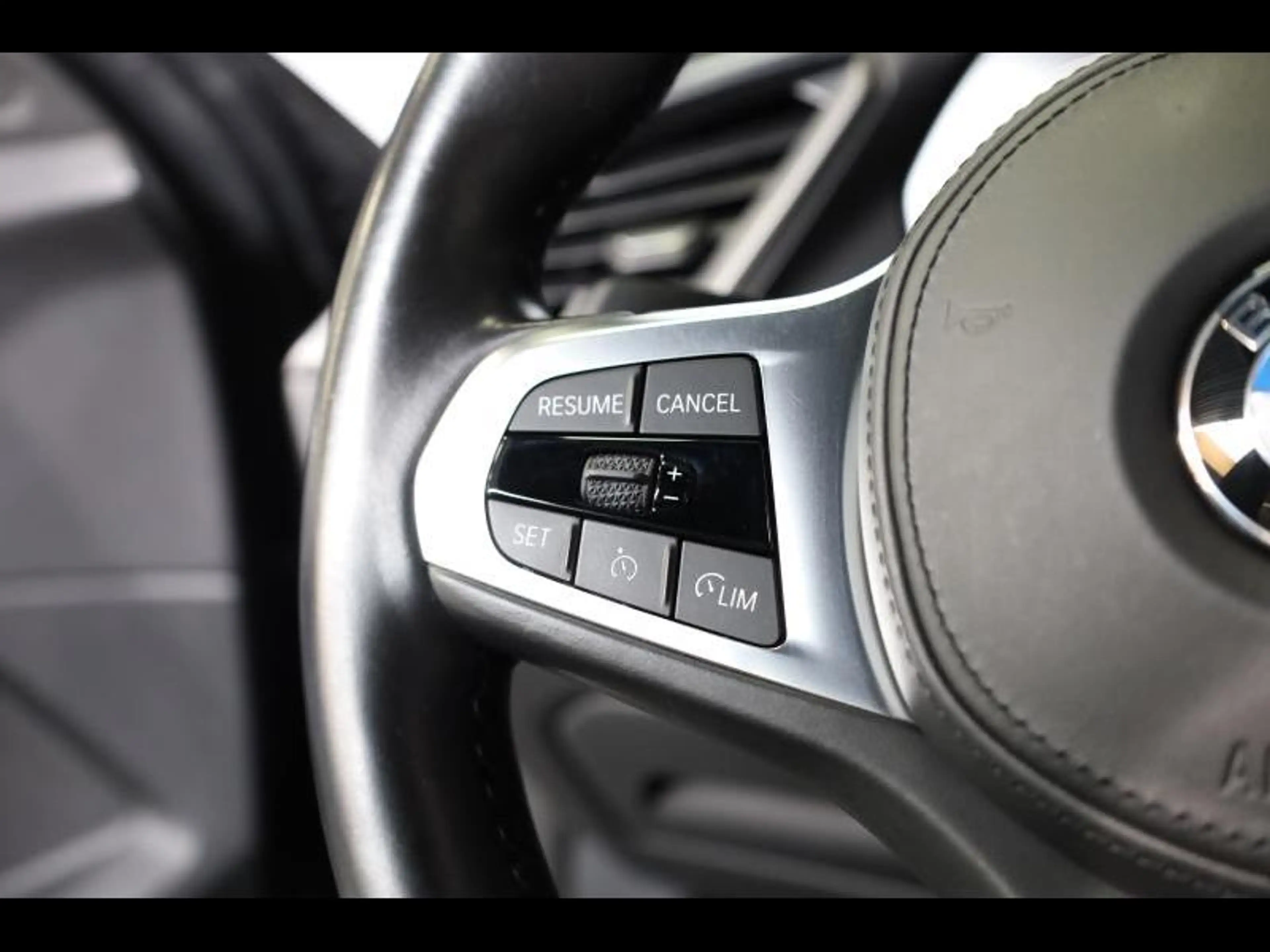 BMW 118 i Hatch Kit M Sport — photo 13