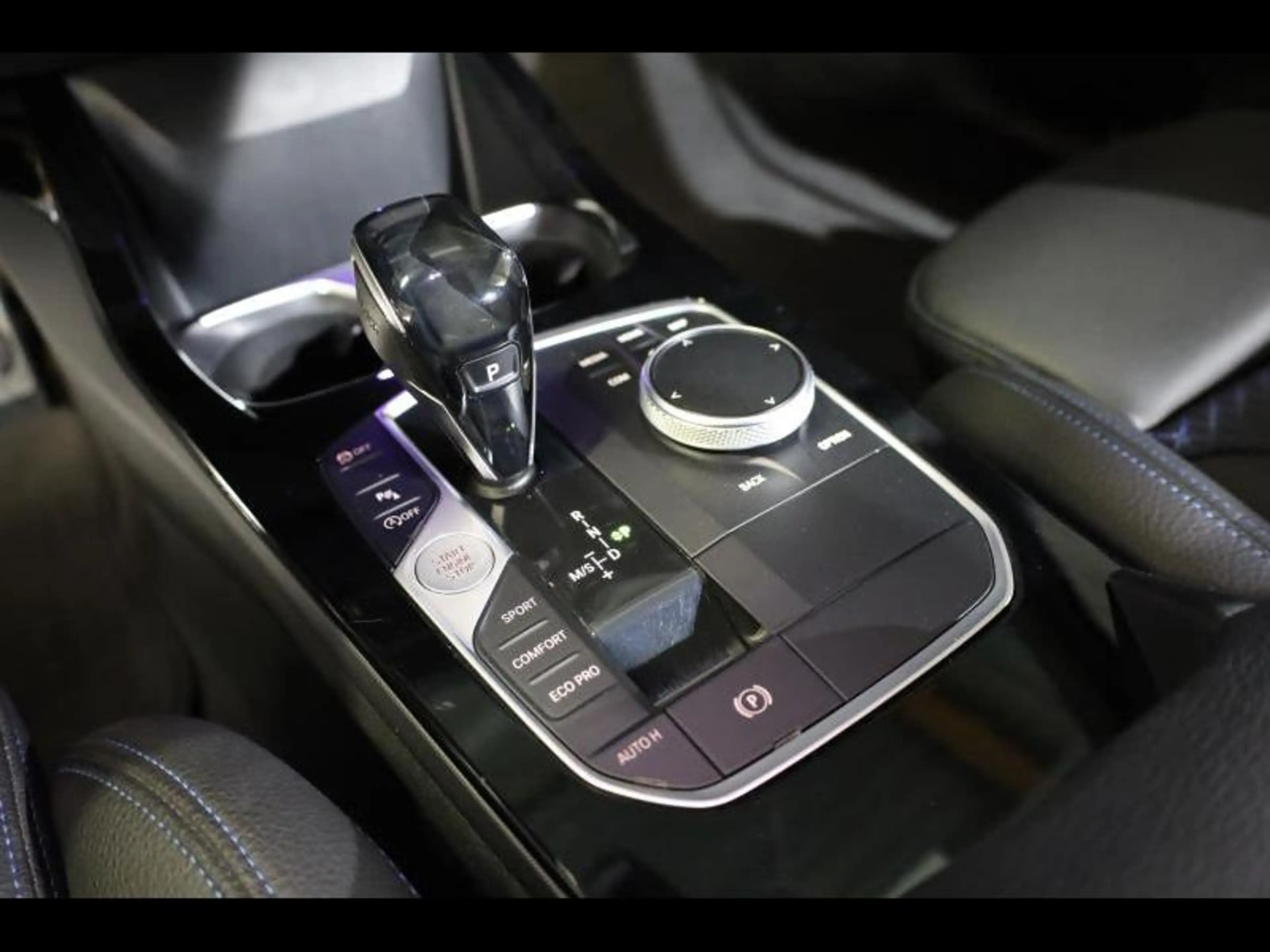 BMW 118 i Hatch Kit M Sport — photo 12