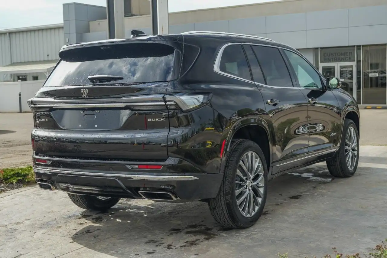 Buick Enclave снимка Buick Enclave