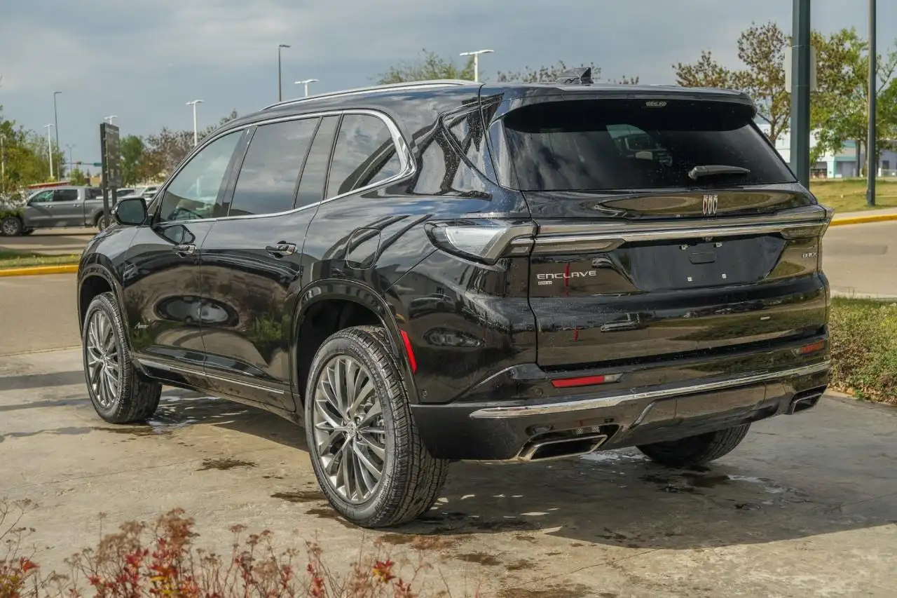 Buick Enclave снимка Buick Enclave