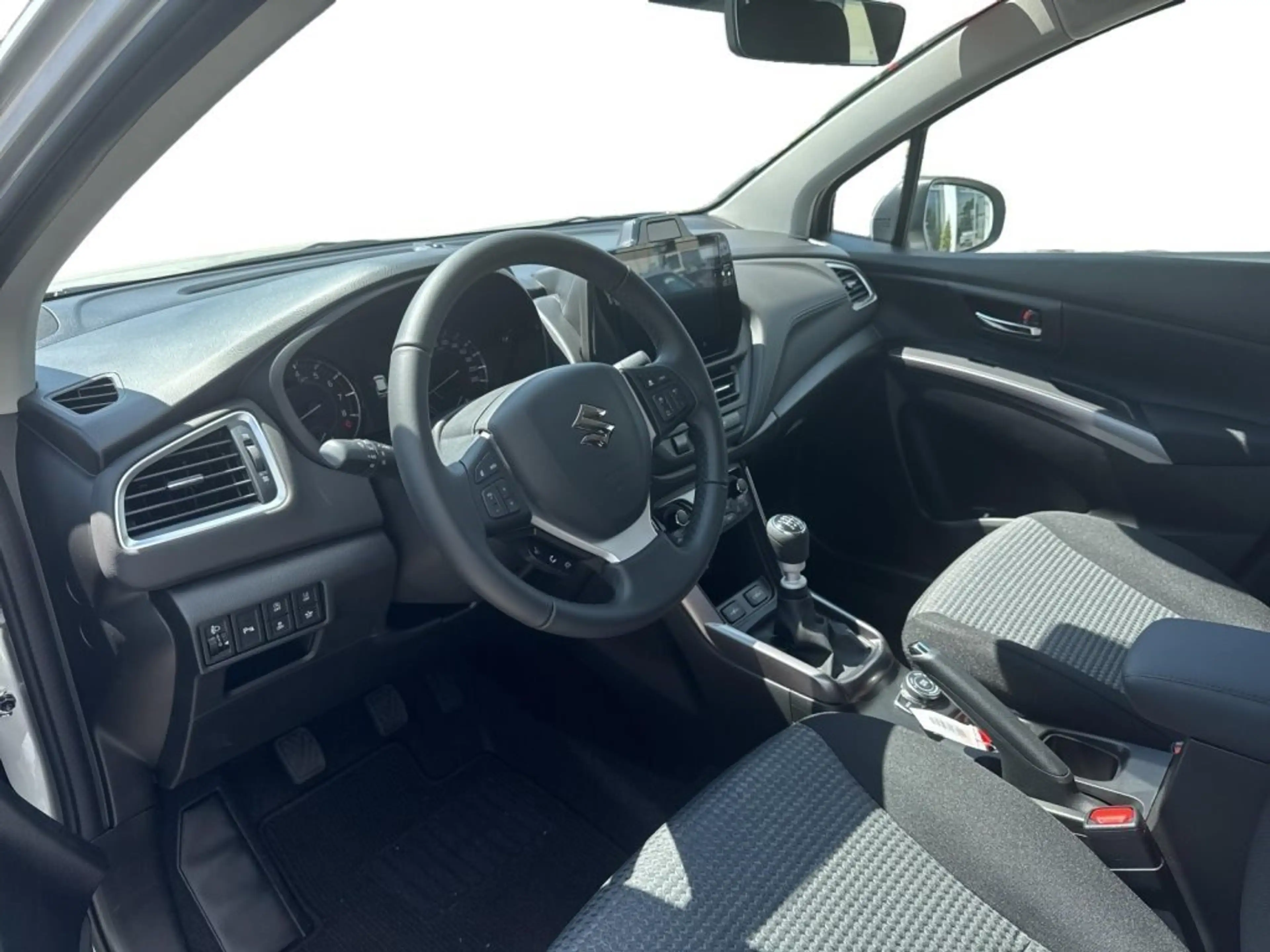 Suzuki S-Cross 1.4 HYBRID ALLGRIP shine — photo 12