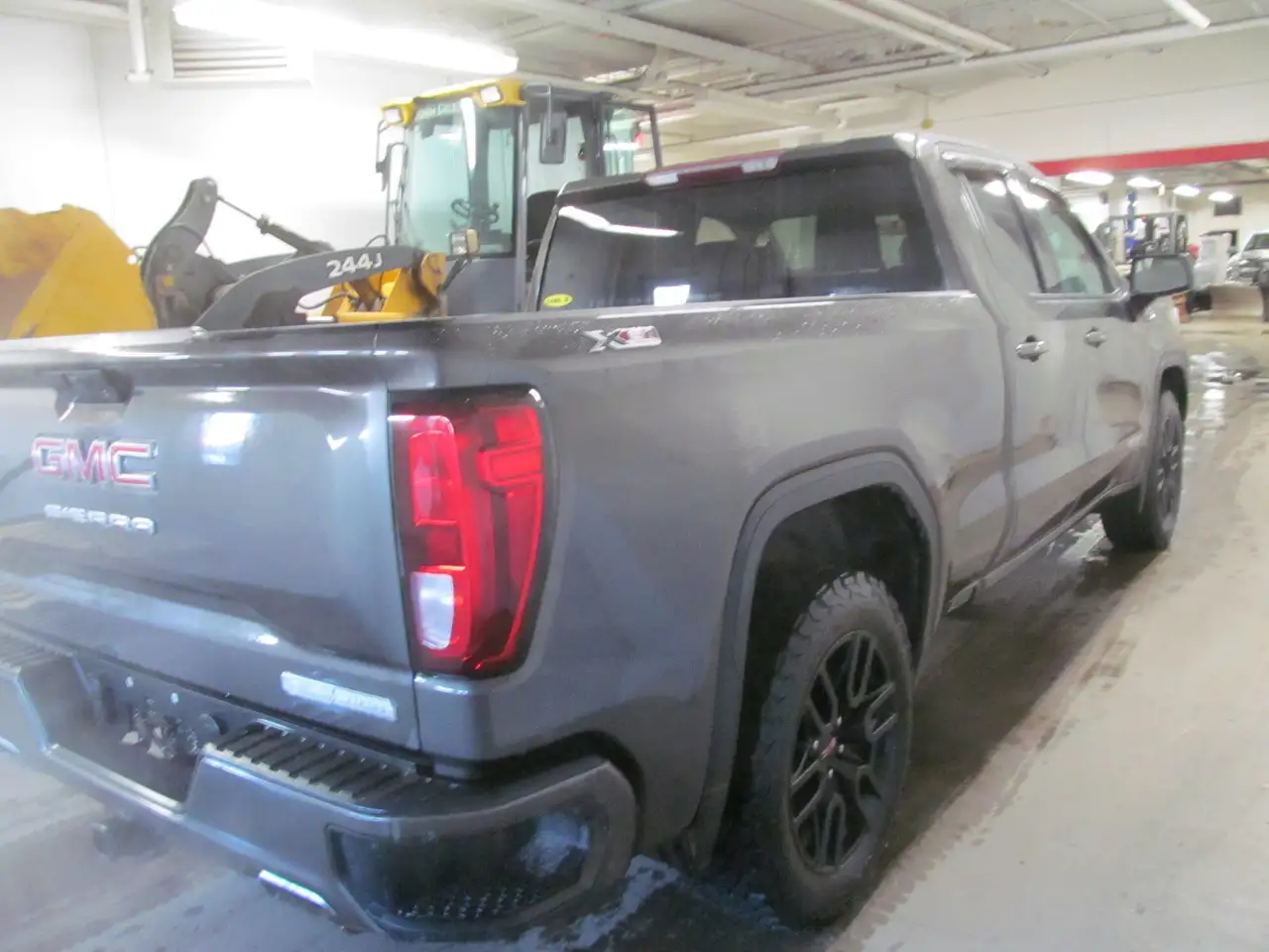 GMC Sierra 1500 снимка GMC Sierra 1500