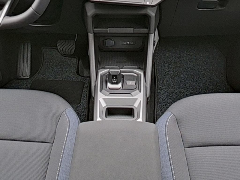 Dacia Duster Journey Hybrid 140 — photo 14