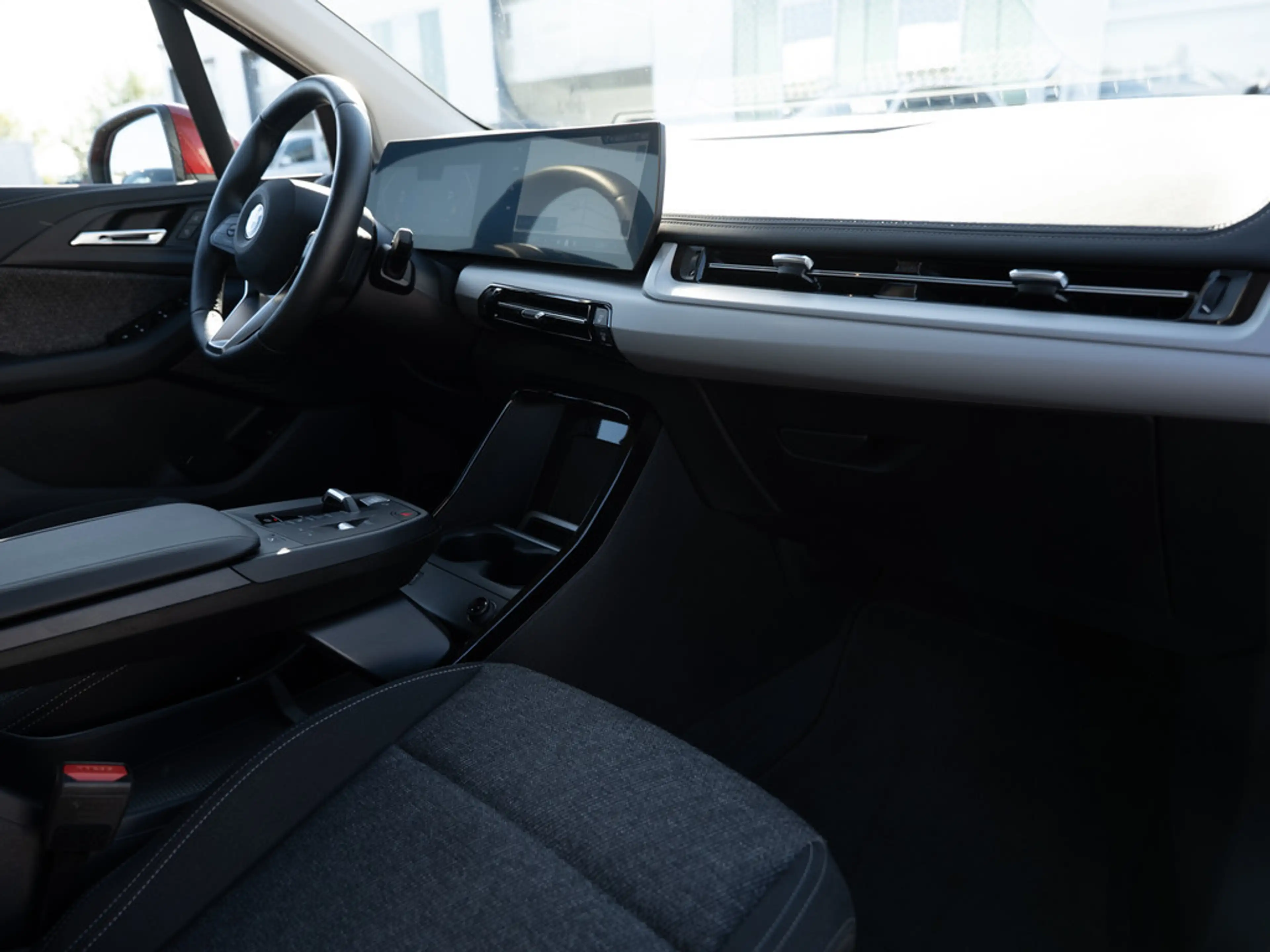 BMW 220 Active Tourer PANO AHK LED AKTIVSITZE SHZ — photo 8