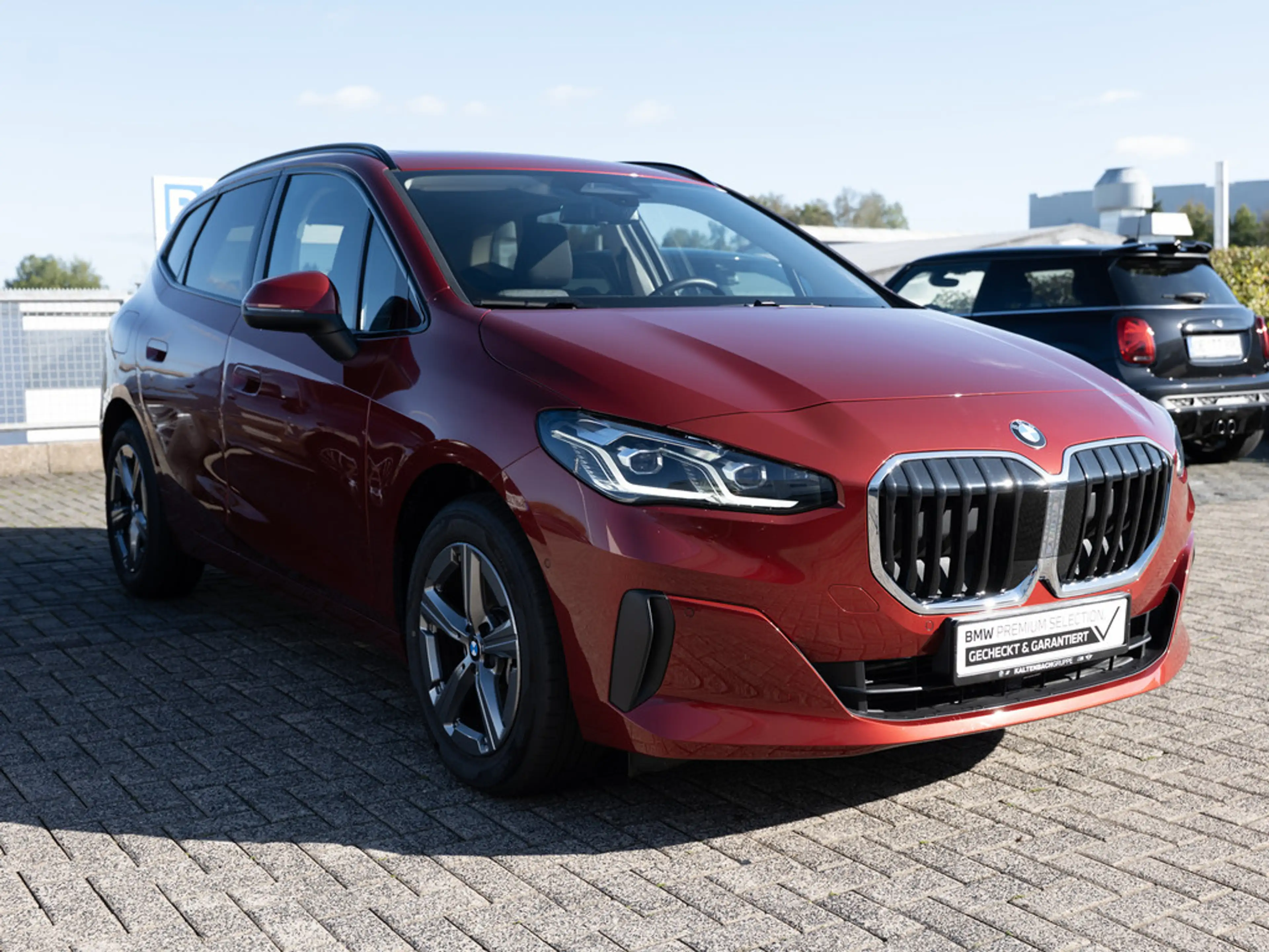 BMW 220 Active Tourer PANO AHK LED AKTIVSITZE SHZ — photo 4