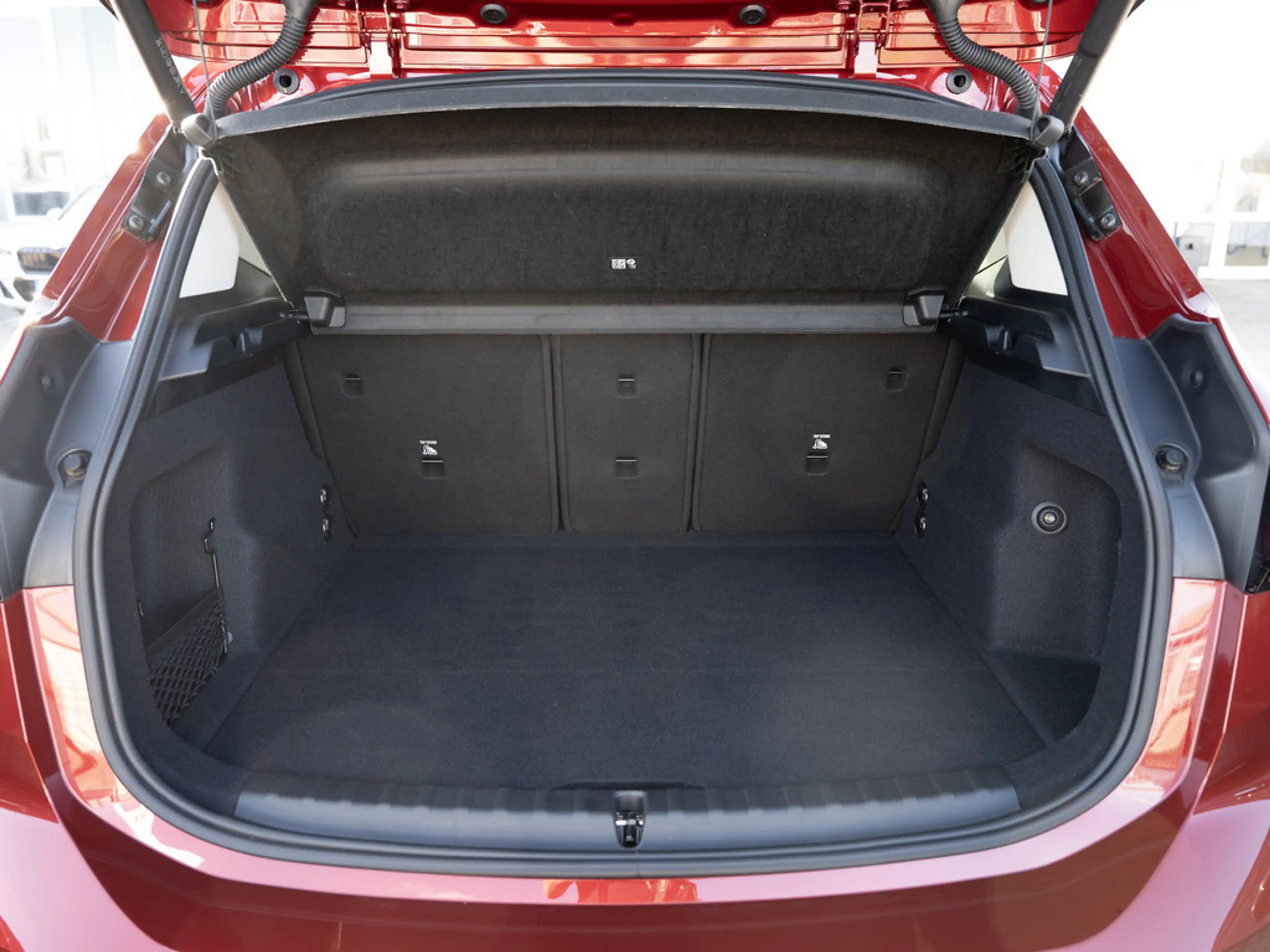 BMW 220 Active Tourer PANO AHK LED AKTIVSITZE SHZ — photo 12