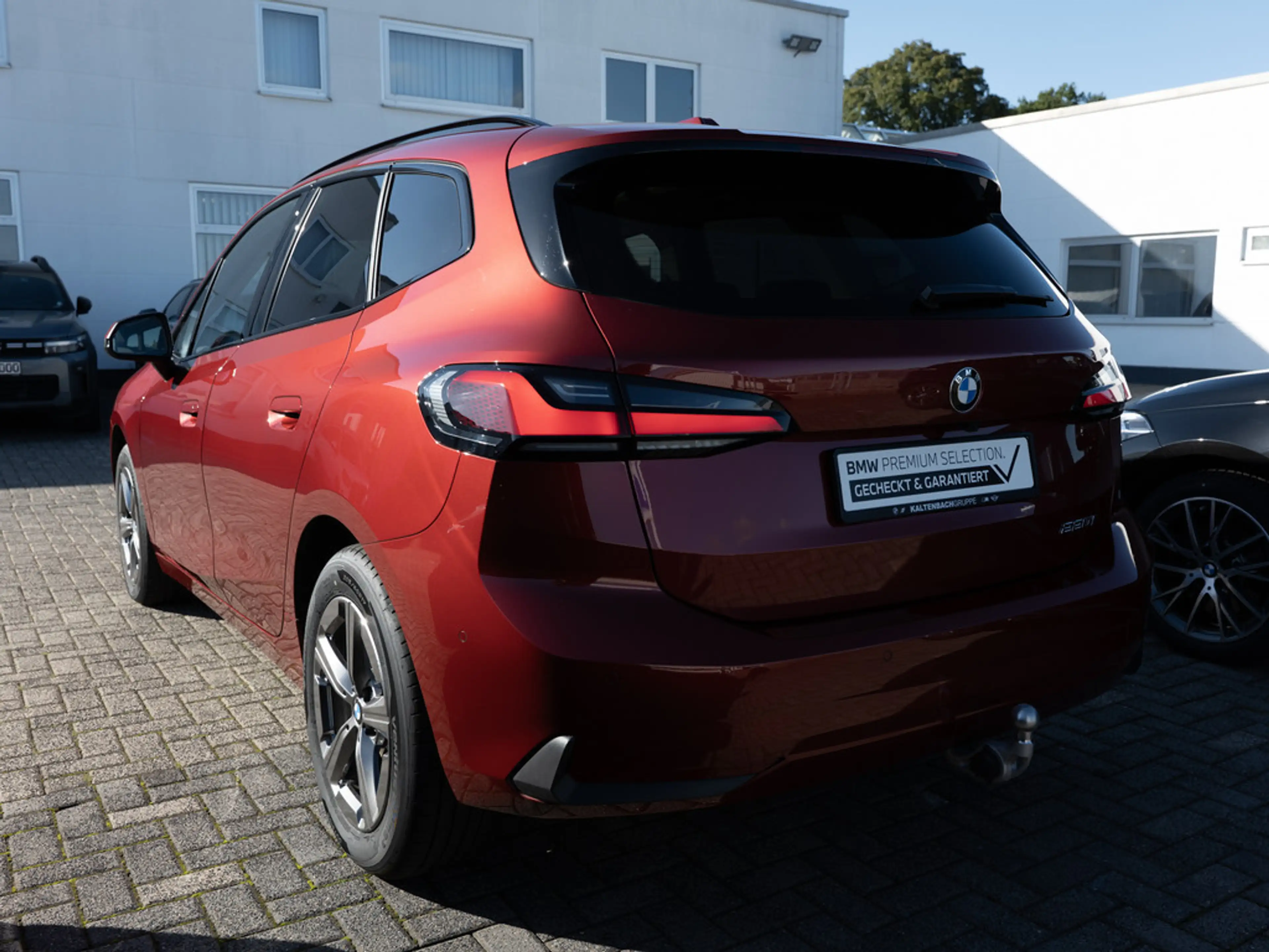 BMW 220 Active Tourer PANO AHK LED AKTIVSITZE SHZ — photo 7