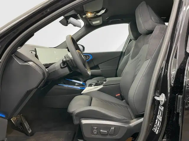 BMW X3 view 11