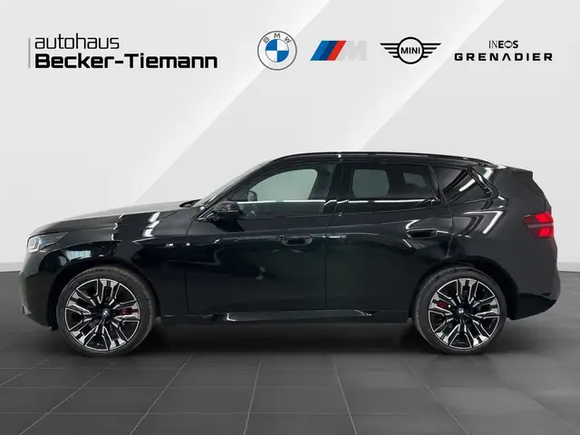 BMW X3 view 3