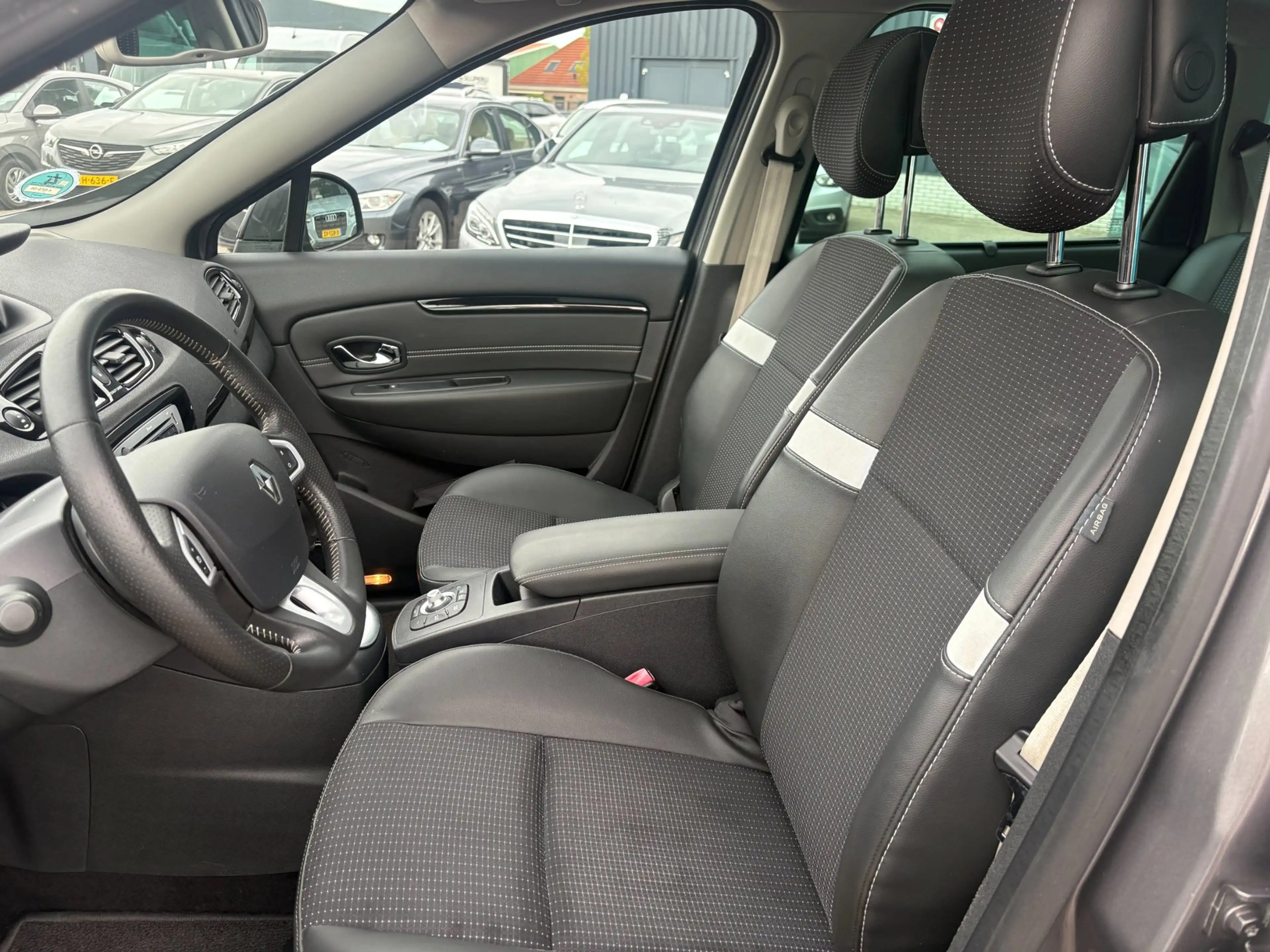 Renault Scenic 1.2 TCe Bose *AC — photo 11