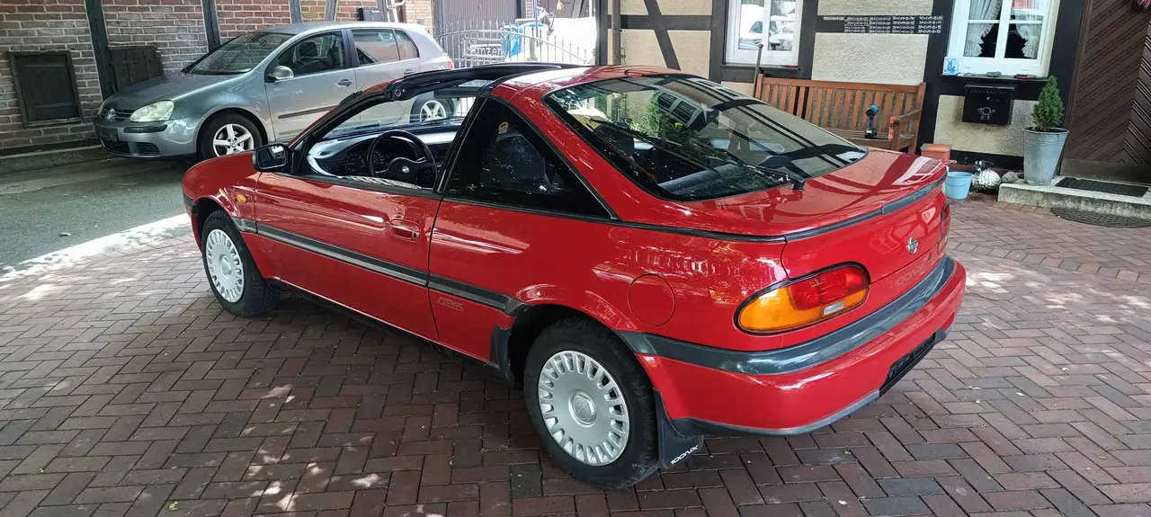 Nissan 100 NX, foto 3