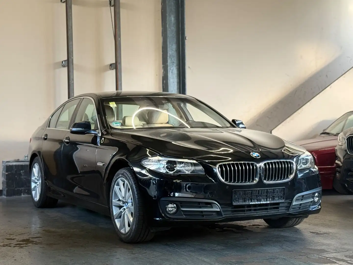 BMW 528 5 Limousine xDrive Voll Bmw Service Gepflegt Schwarz - 2