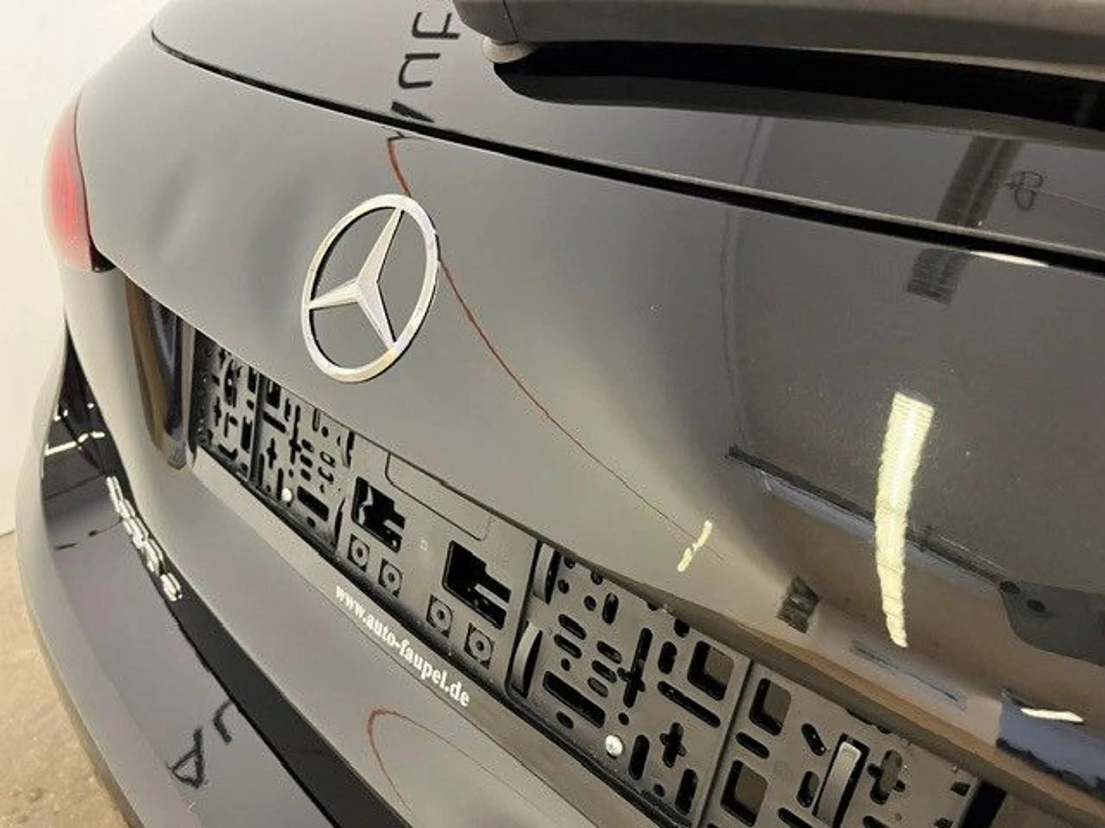 Mercedes-Benz A 250 e AMG-Line Panorama Distronic Keyless Go — photo 12