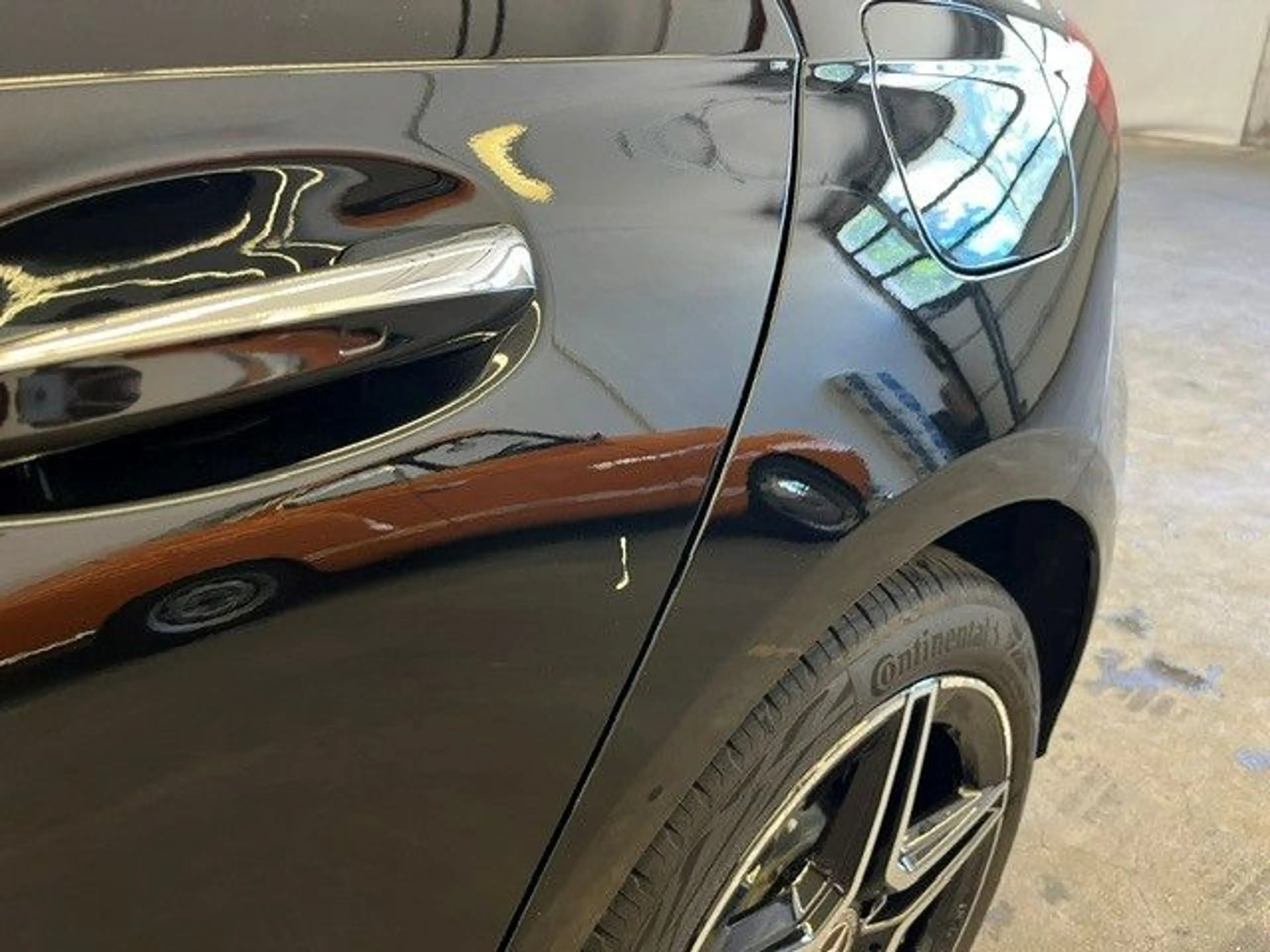 Mercedes-Benz A 250 e AMG-Line Panorama Distronic Keyless Go — photo 13