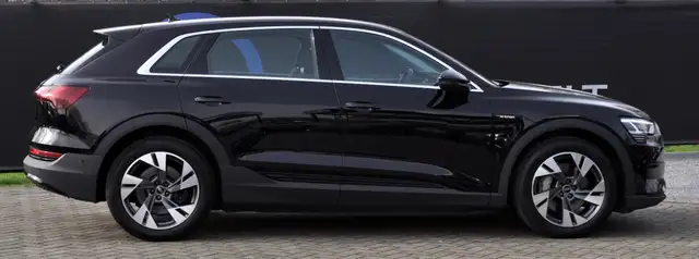 Audi E-Tron view 2