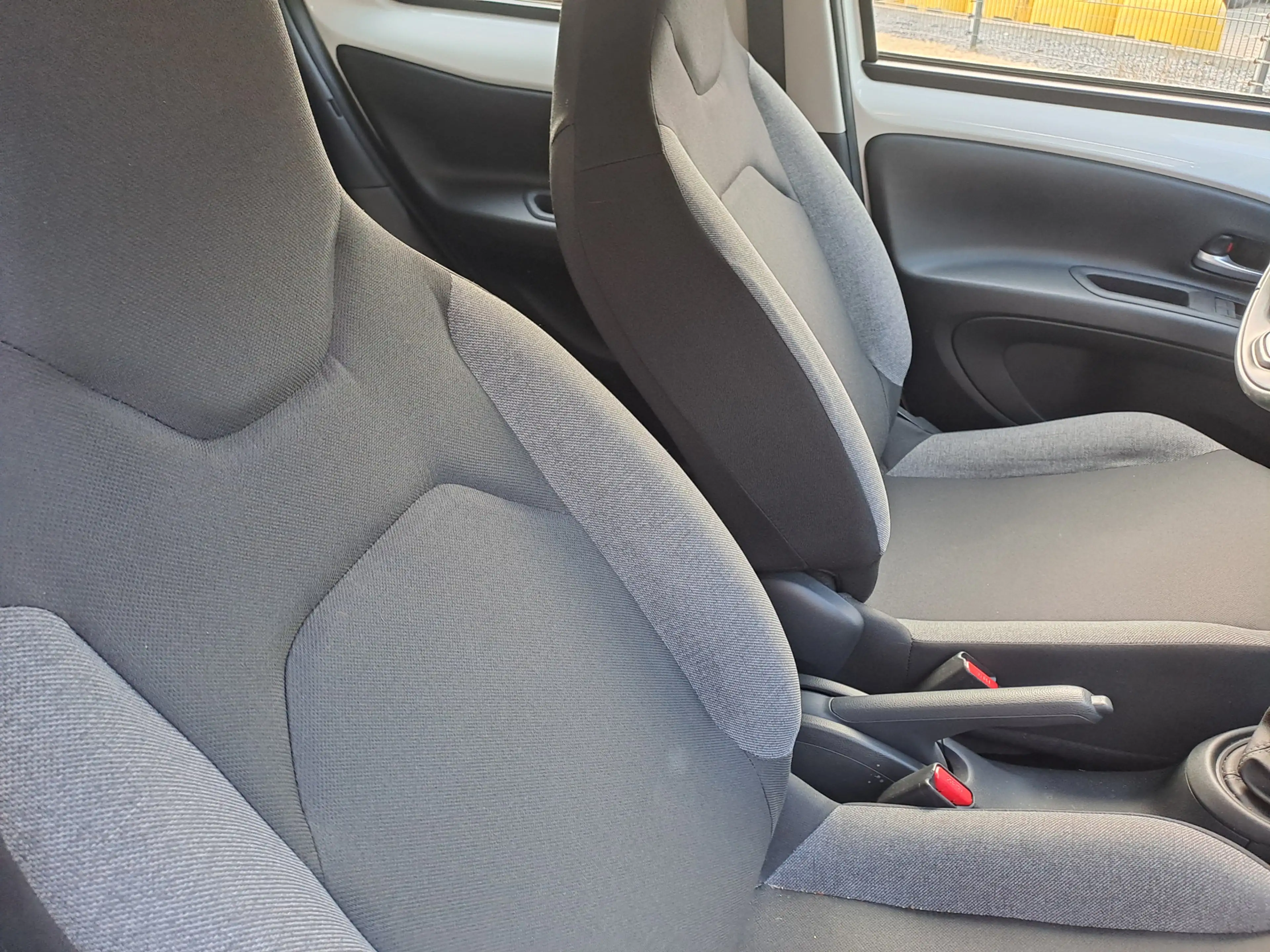Toyota Aygo X 1.0 VVT-i MT Play | Apple Carplay/Android Auto | C — photo 6
