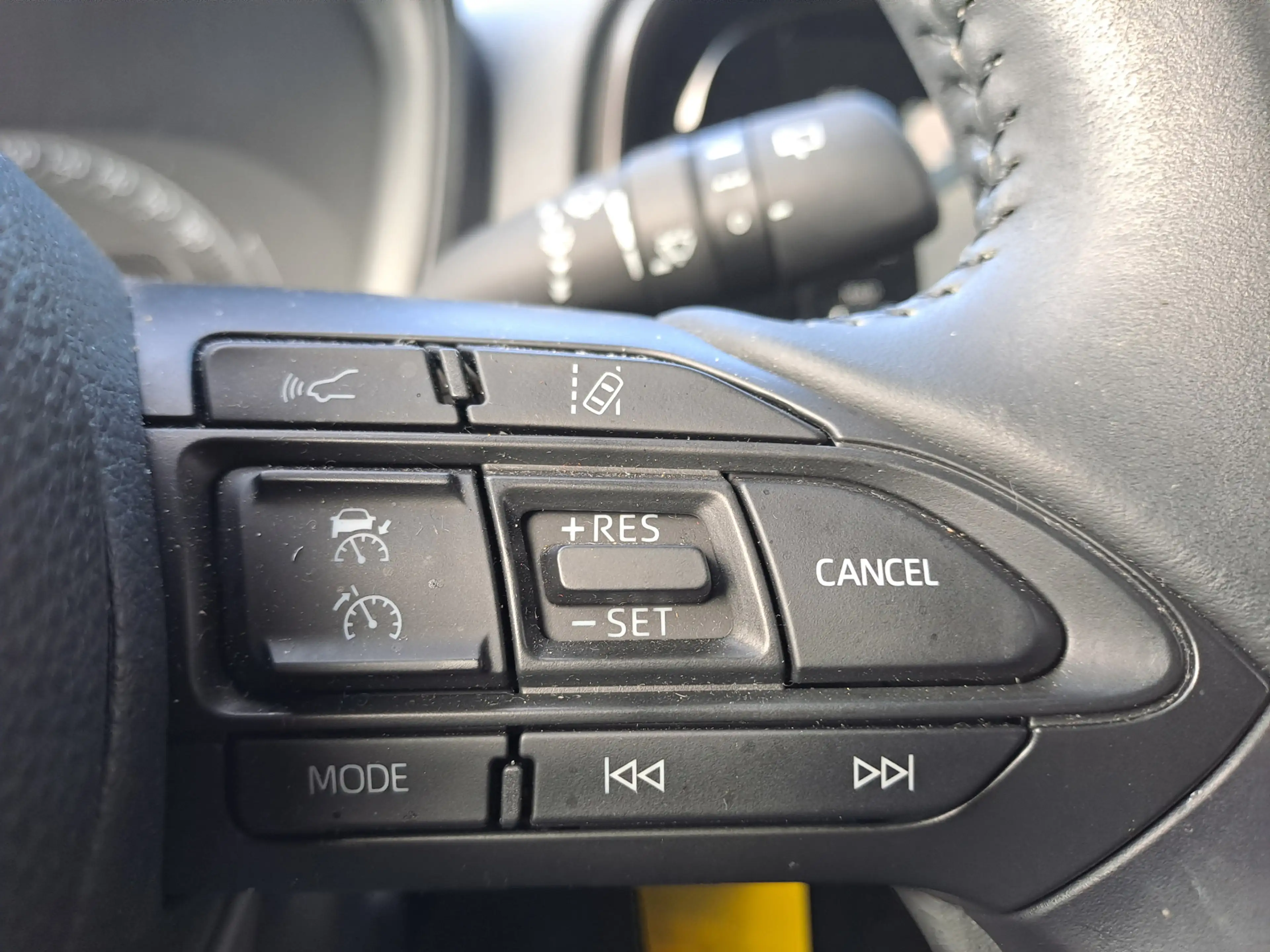 Toyota Aygo X 1.0 VVT-i MT Play | Apple Carplay/Android Auto | C — photo 10