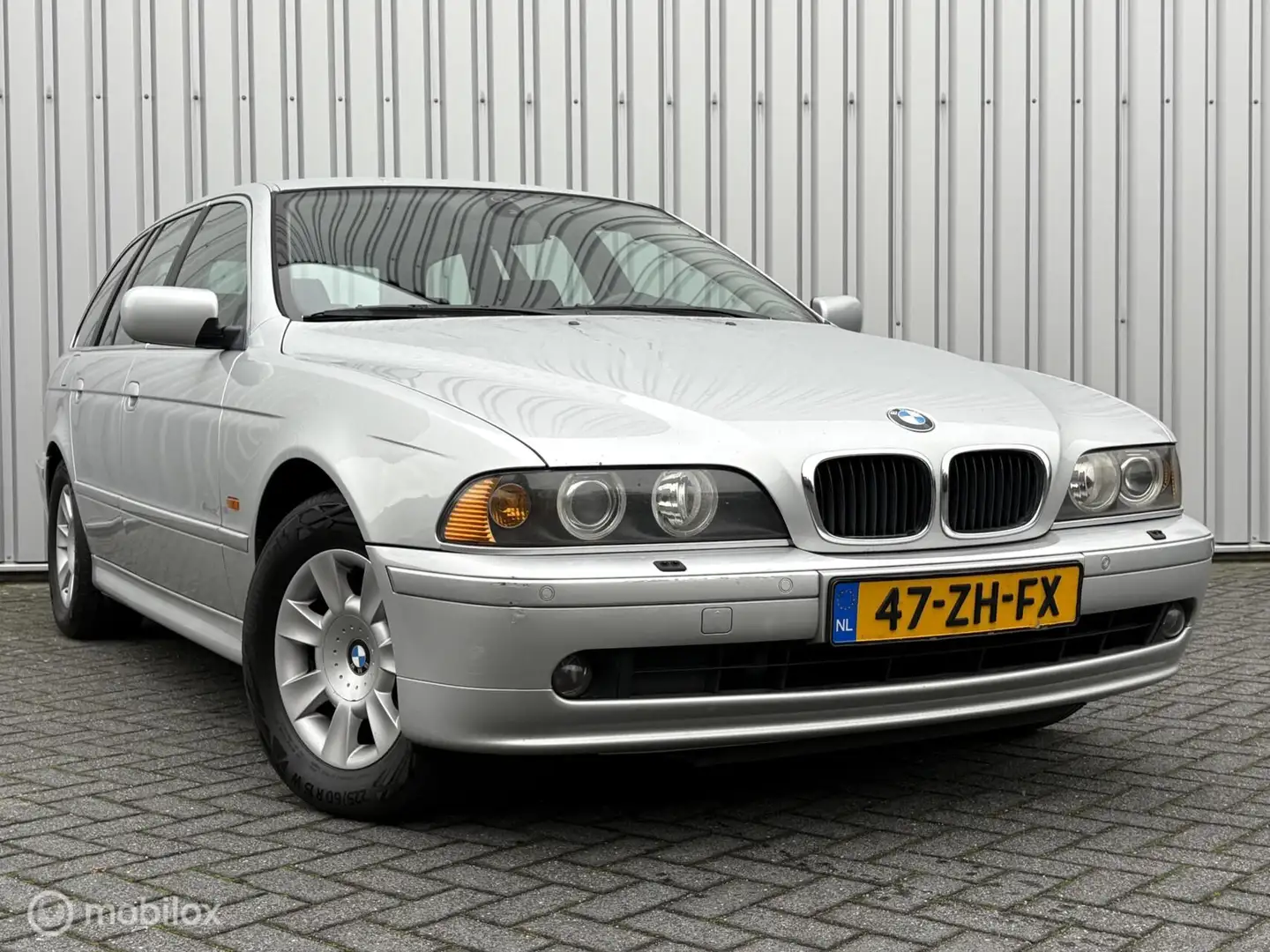 BMW 525 5-serie Touring 525i Edition | Aut | Trekhaak | LC Grijs - 1