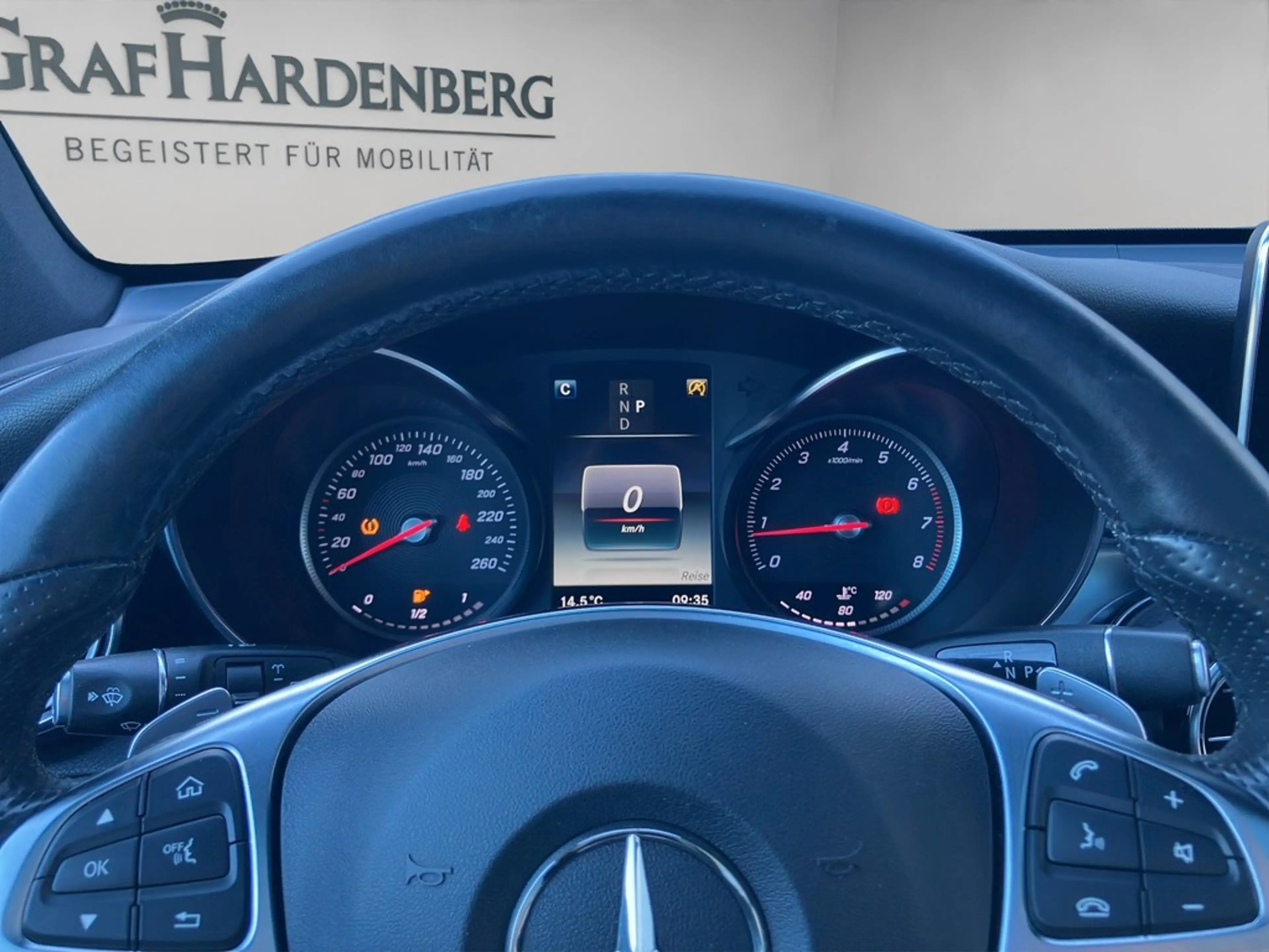 Mercedes-Benz GLC 250 4Matic AMG Line PANO NAV 360CAM — photo 13