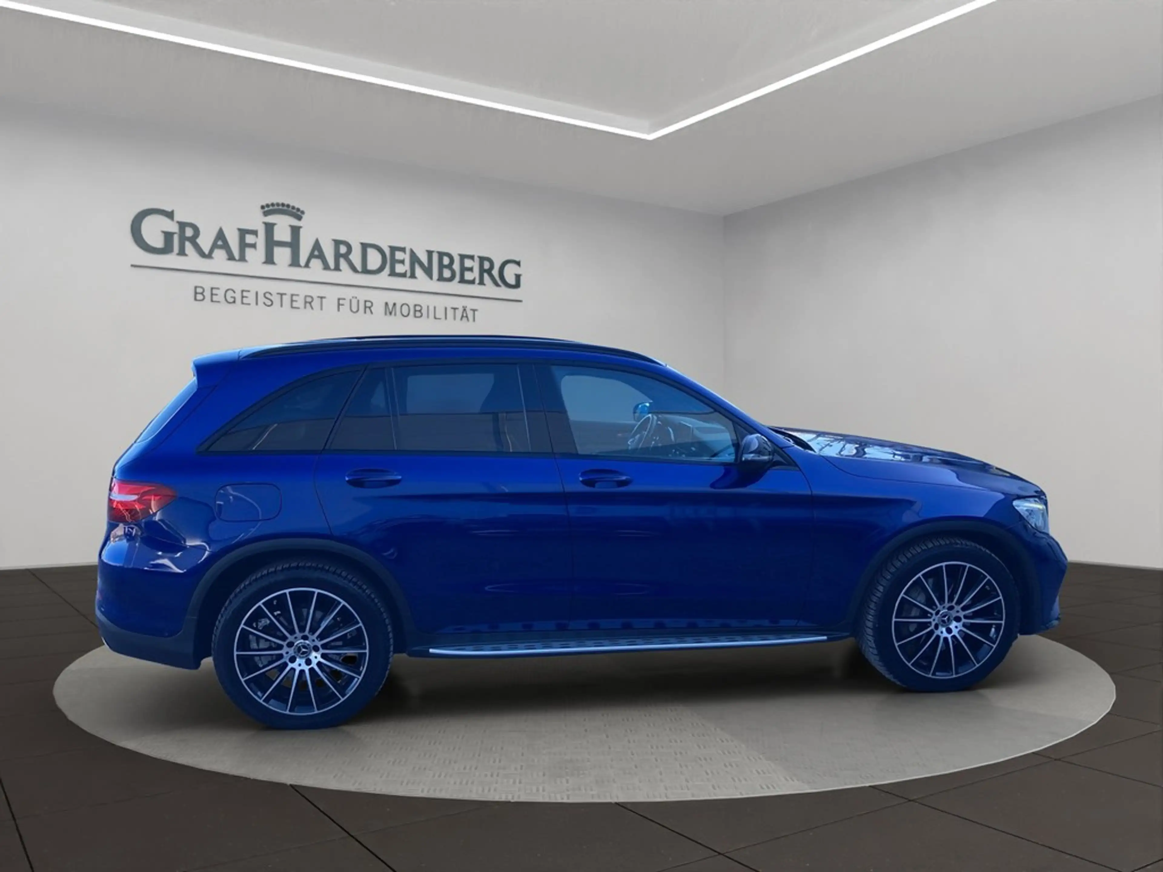 Mercedes-Benz GLC 250 4Matic AMG Line PANO NAV 360CAM — photo 7