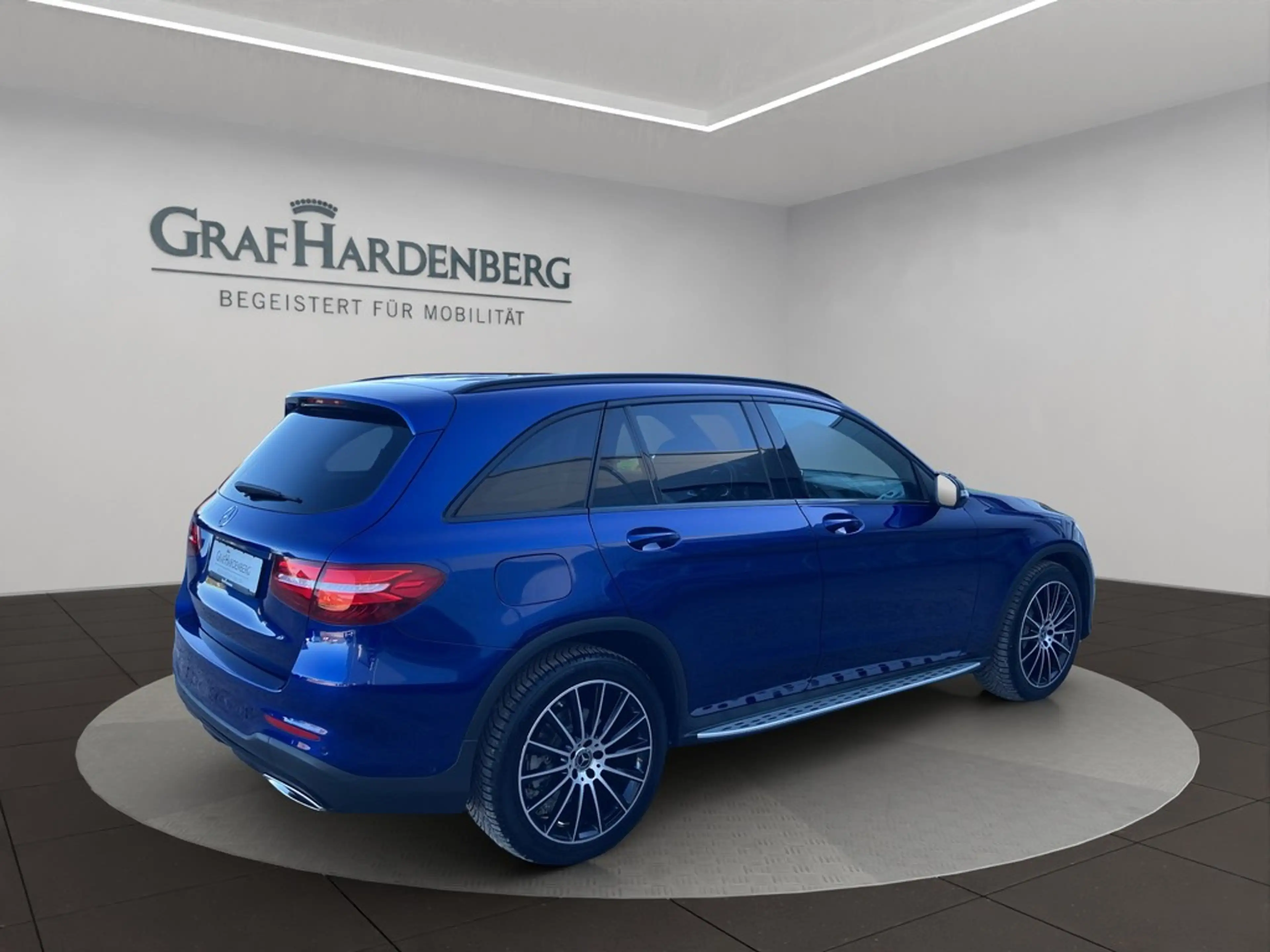 Mercedes-Benz GLC 250 4Matic AMG Line PANO NAV 360CAM — photo 6
