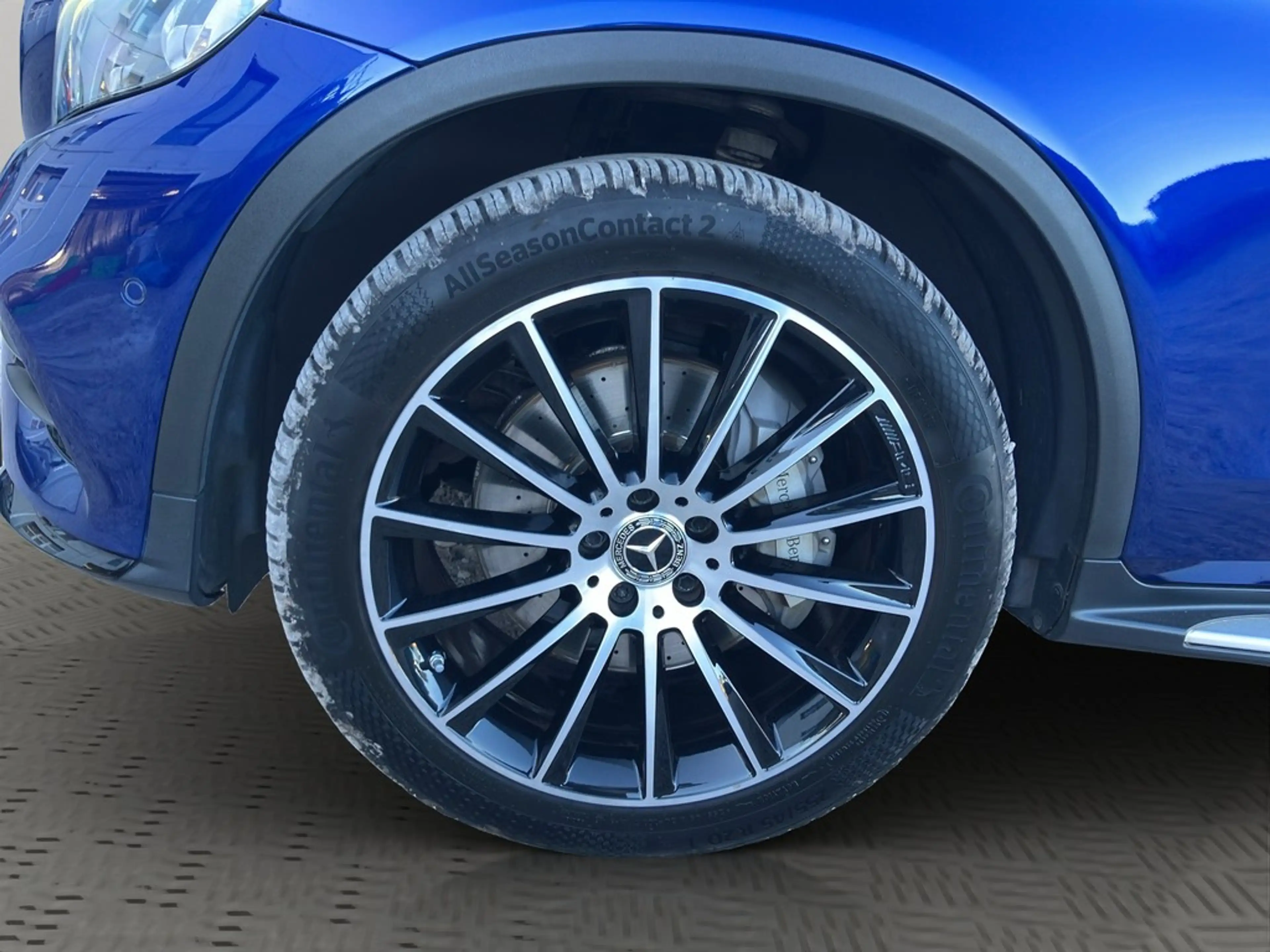 Mercedes-Benz GLC 250 4Matic AMG Line PANO NAV 360CAM — photo 3