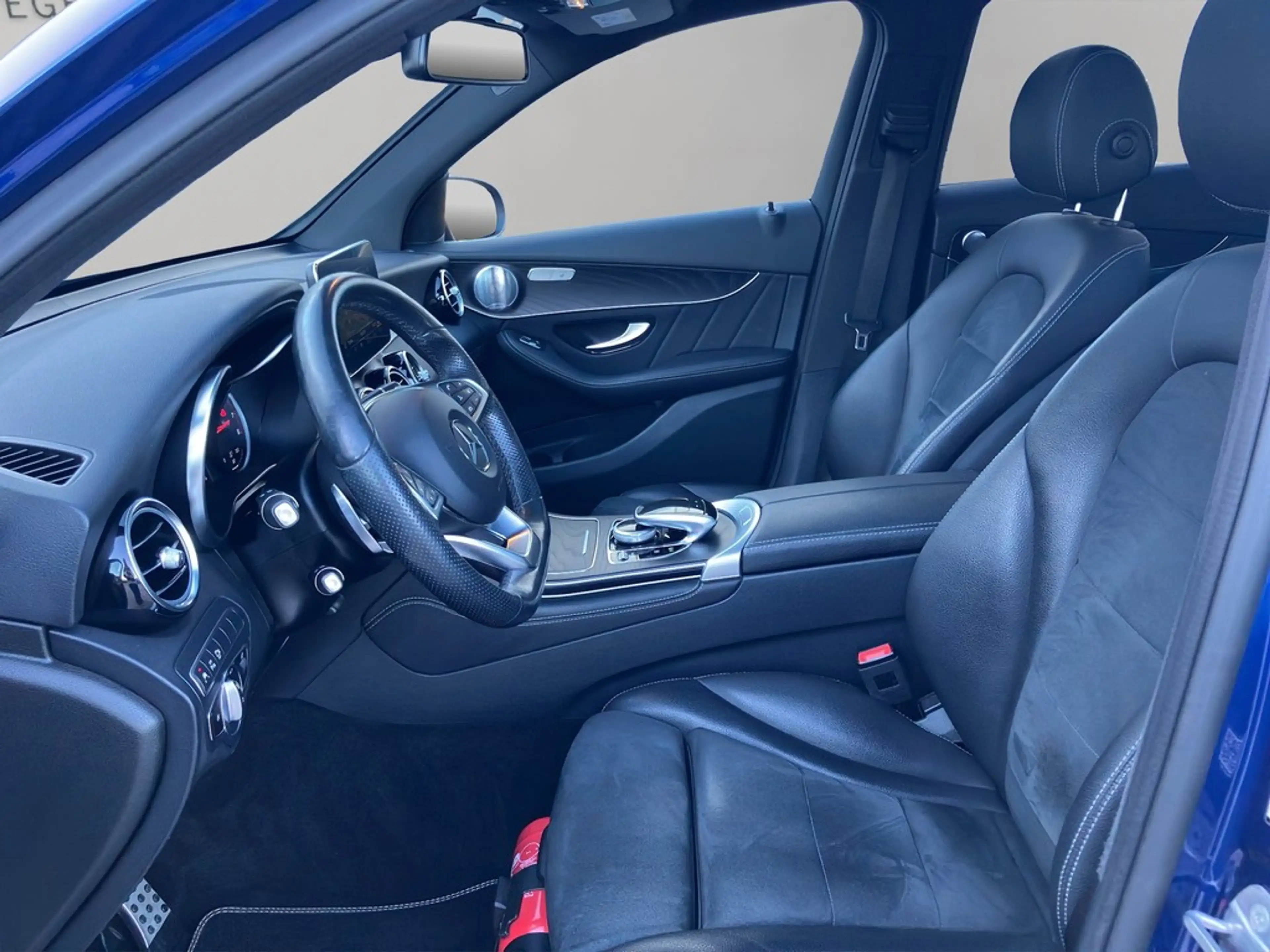 Mercedes-Benz GLC 250 4Matic AMG Line PANO NAV 360CAM — photo 11