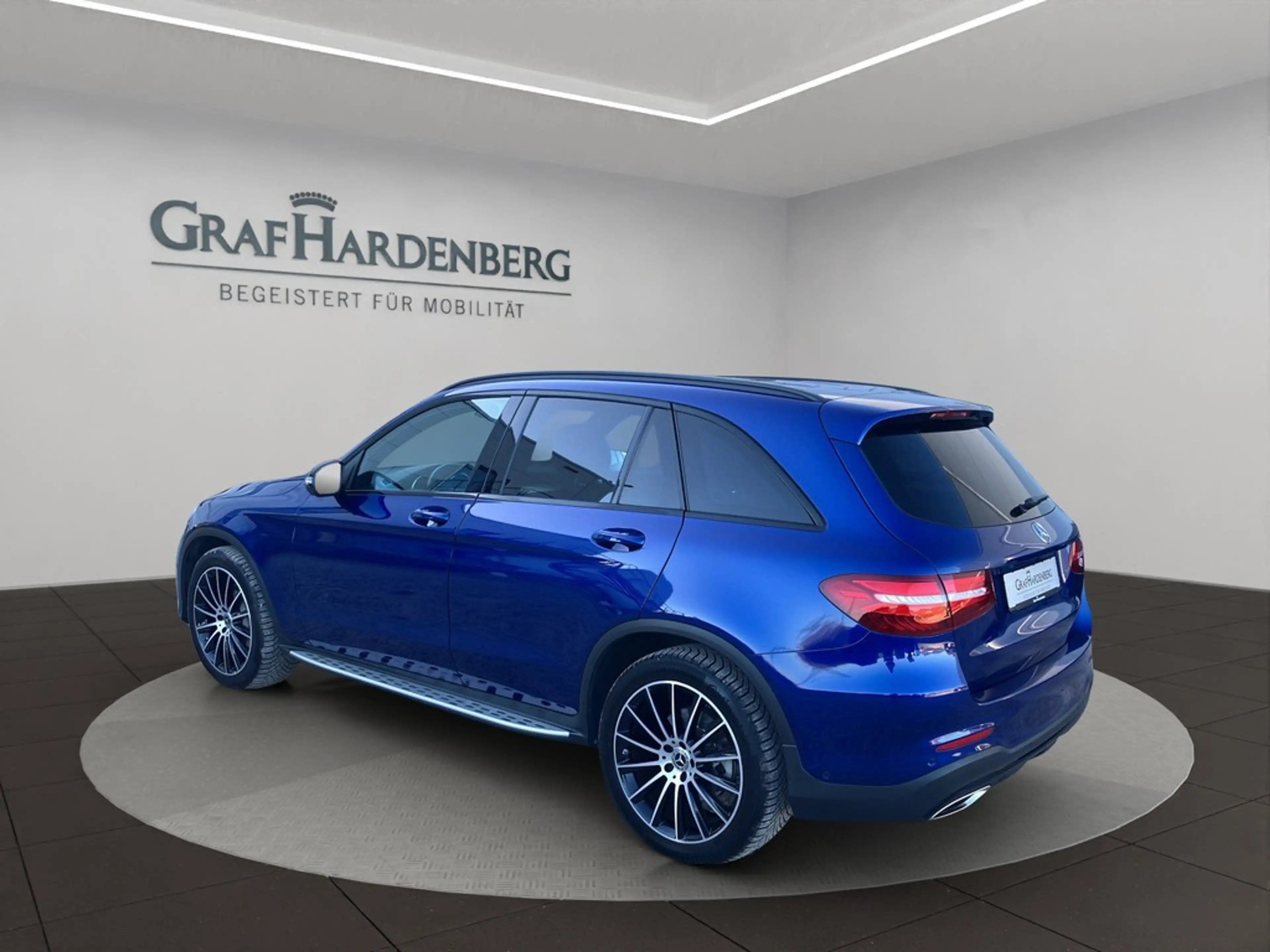 Mercedes-Benz GLC 250 4Matic AMG Line PANO NAV 360CAM — photo 4
