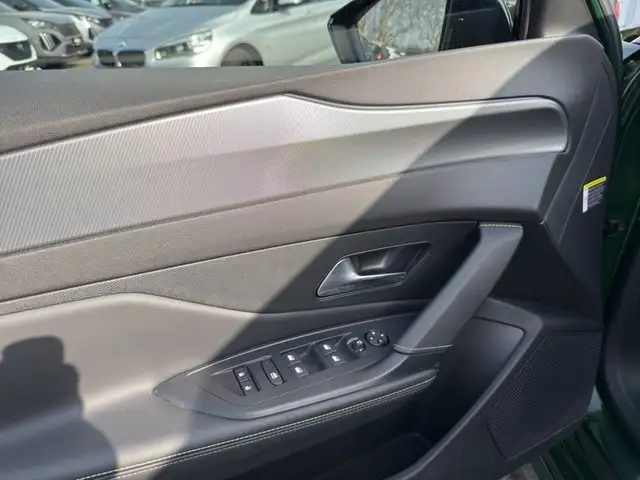 Peugeot 308 view 14